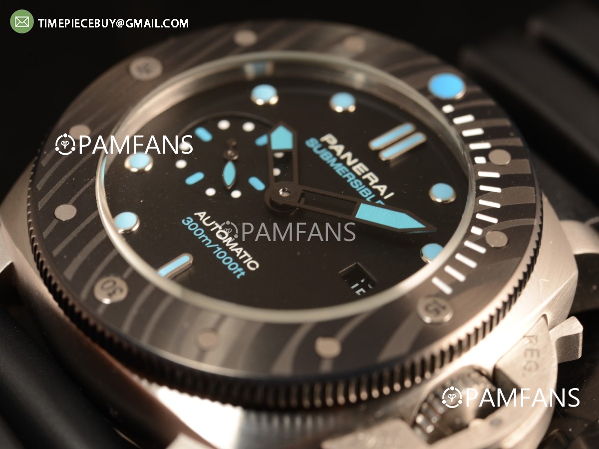 Panerai Luminor Submersible Fake Carbon Bezel With Steel Case Automatic Rubber Strap Black Dial PAM00799