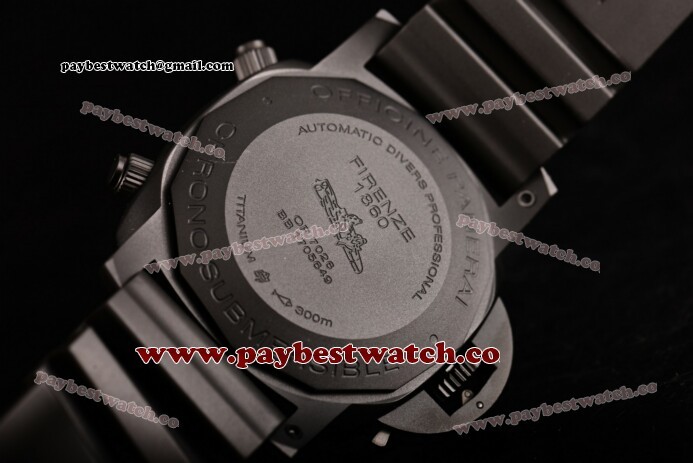 Panerai Luminor Submersible Flyback PAM 617 Black Dial White Markers Black Rubber Titanium Watch